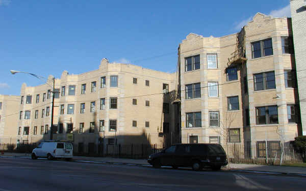 127 Central in Chicago, IL - Building Photo