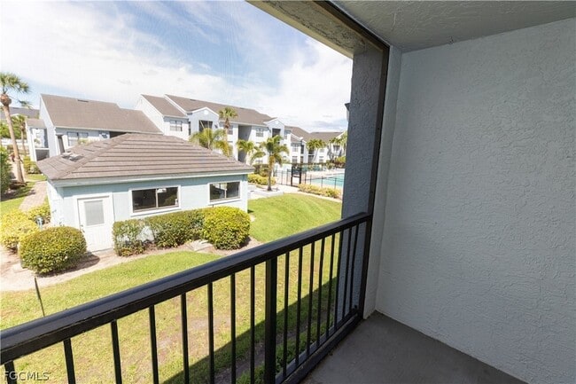 13621 Eagle Ridge Dr, Unit 1522 in Ft. Myers, FL - Building Photo - Building Photo