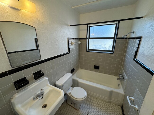 1706 Virginia St in Norman, OK - Building Photo - Building Photo