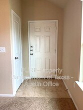 433 Moulins Ln in Georgetown, TX - Building Photo - Building Photo