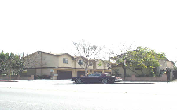 6776-6780 E Gage Ave in Bell Gardens, CA - Building Photo