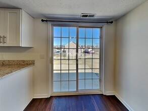 7460 Maggie Dr, Unit 408 in Antioch, TN - Building Photo - Building Photo