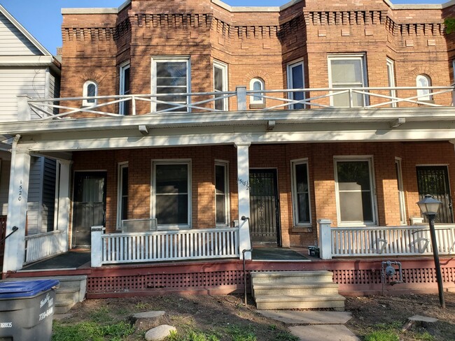 property at 1518 1/2 Jefferson St