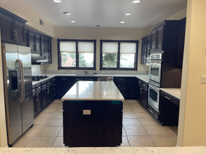 5285 Quemazon Pl in Los Alamos, NM - Foto de edificio - Building Photo