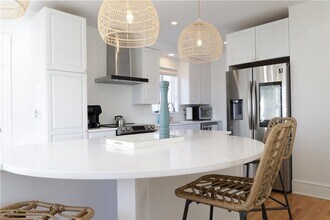 299 Prospect Ave in Middletown, RI - Building Photo - Building Photo