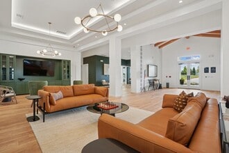 Hillside on Parmer Lane in Austin, TX - Foto de edificio - Building Photo