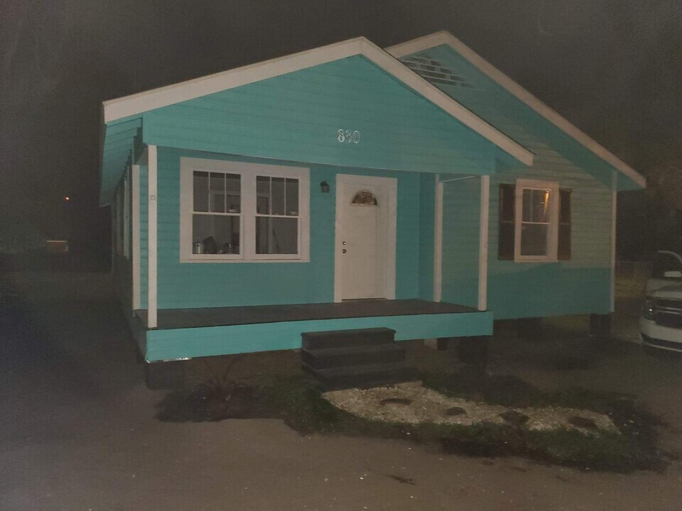 830 24th St in Gulfport, MS - Building Photo