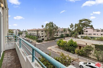 12773 Caswell Ave in Los Angeles, CA - Building Photo - Building Photo