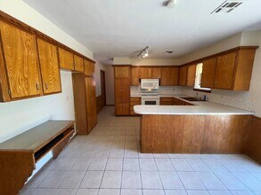 1205 SW 62nd St in Oklahoma City, OK - Building Photo - Building Photo