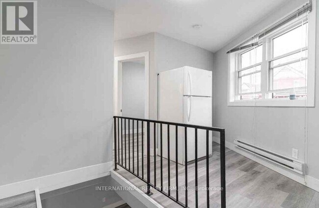 349 Hamilton Rd in London, ON - Building Photo - Building Photo