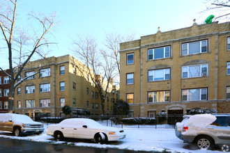 7369-7379 N Damen Ave in Chicago, IL - Building Photo - Building Photo