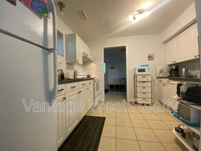 315 Hardie Rd in Kelowna, BC - Building Photo - Building Photo