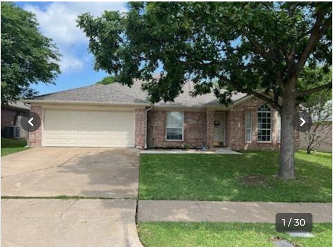 property at 2312 Charleston Dr