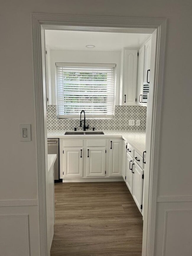1722 Amherst Ave in Los Angeles, CA - Building Photo - Building Photo