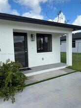 2421 NW 153rd St in Miami Gardens, FL - Building Photo - Building Photo