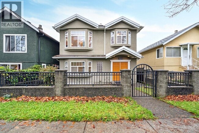 property at 2521 Parker St
