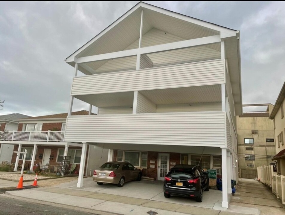 616 E Broadway, Unit 4D in Long Beach, NY - Foto de edificio