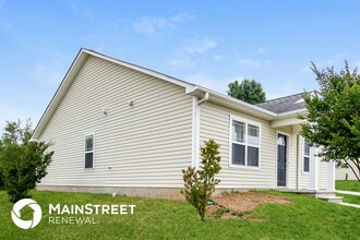 4201 Smith Farm Ln SE in Winston-Salem, NC - Building Photo - Building Photo