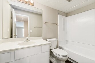 2064 Park Run Dr in Columbus, OH - Building Photo - Building Photo