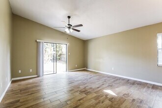 1345 Bridlebrook Dr in Casselberry, FL - Foto de edificio - Building Photo