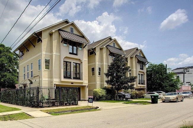 property at 2214 Radcliffe St