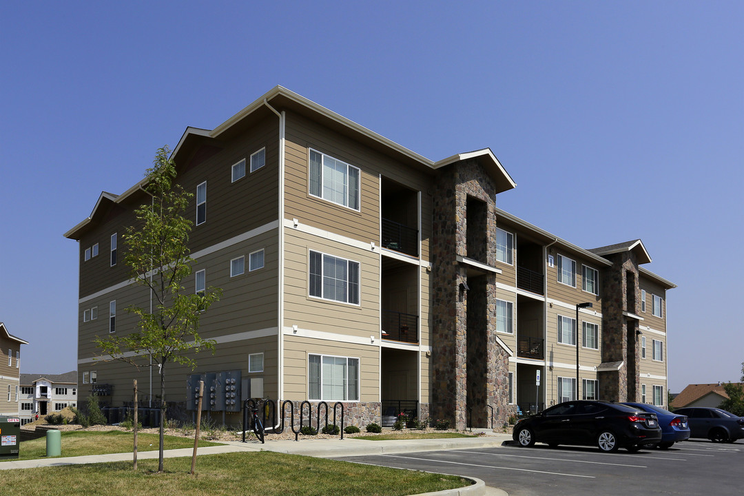 Creek View Apartments in Greeley, CO - Building Photo