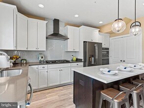 13053 Martz St in Clarksburg, MD - Building Photo - Building Photo