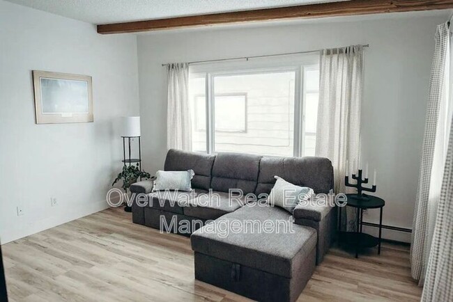 property at 3009 W 33rd Ave