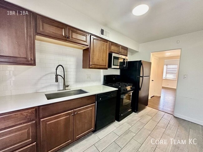 property at 4128 Roanoke Rd