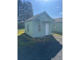 5170 Main St in Springfield, OR - Building Photo