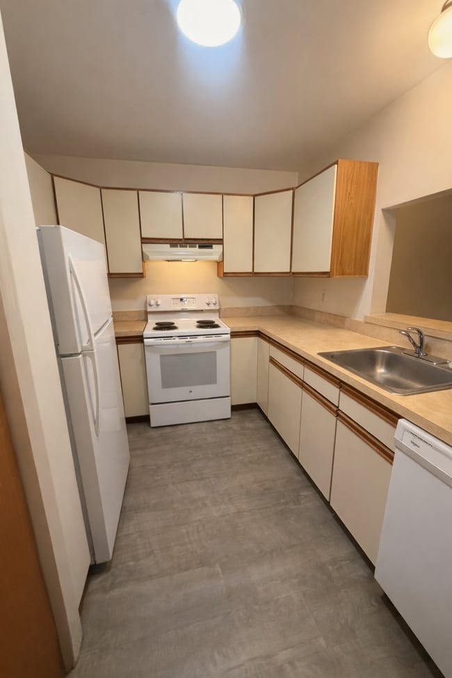 31-33 Railroad St, Unit 5