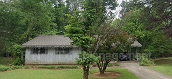1033 Hagwood Rd in Birmingham, AL - Building Photo