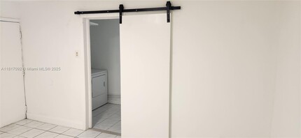 1802 N 22nd Ave in Hollywood, FL - Building Photo - Building Photo