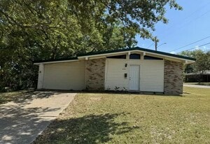420 Lakeview Dr in Tupelo, MS - Building Photo