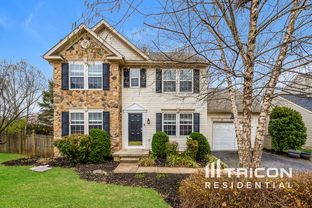100 George Thomas Dr in Frederick, MD - Building Photo