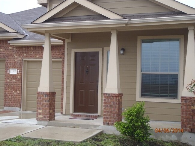 property at 1520 Muirfield Bend Dr