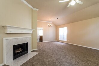 21054 Carmel Valley Dr in Katy, TX - Foto de edificio - Building Photo