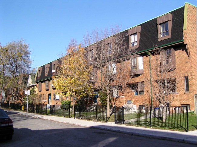 Trefann Court in Toronto, ON - Building Photo - Building Photo