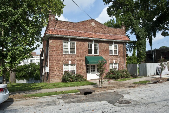 678 Somerset Ter NE in Atlanta, GA - Building Photo - Building Photo