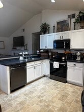 2150 Redbud Ln in Delta, OH - Building Photo - Building Photo