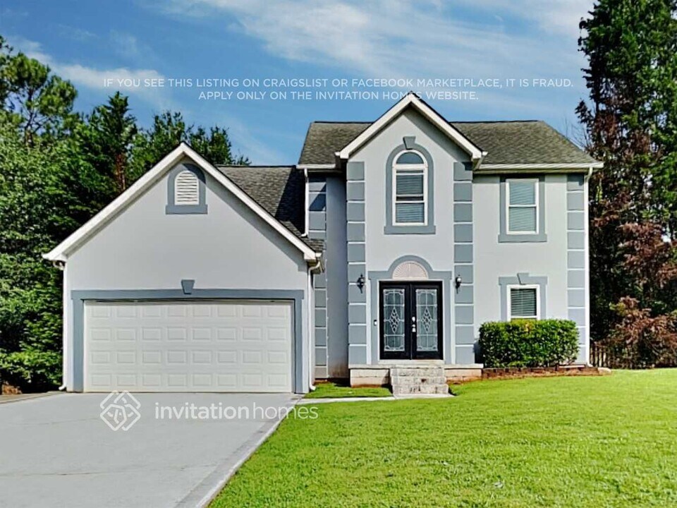 1040 Spring Brook Dr in Lawrenceville, GA - Building Photo