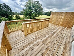 320 Breckinridge Cir in Vine Grove, KY - Building Photo - Building Photo