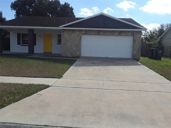 property at 2024 Las Palmas Cir