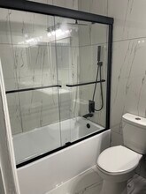 843 SW Thrift Ave in Port St. Lucie, FL - Foto de edificio - Building Photo