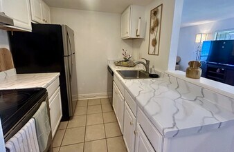 209 Molokai Vlg, Unit 209 in Diamondhead, MS - Foto de edificio - Building Photo