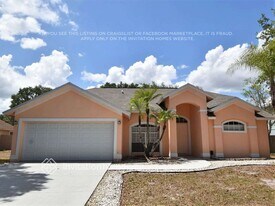 9507 Glenpointe Dr in Riverview, FL - Building Photo