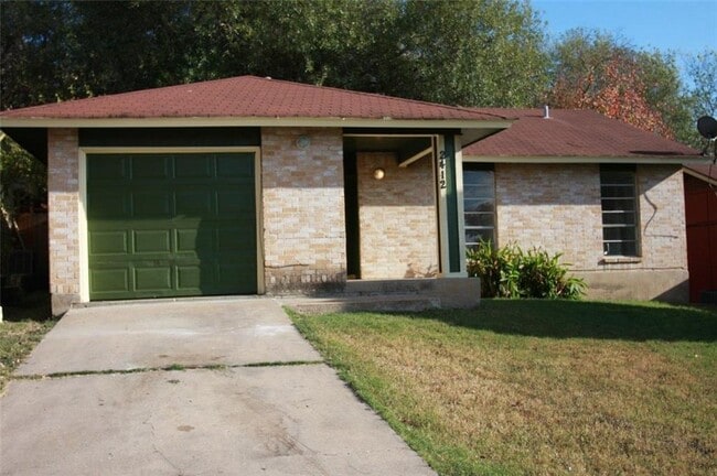 2412 Village Walk in Austin, TX - Building Photo - Building Photo