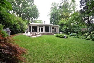 2407 Princess Ann St in Greensboro, NC - Building Photo