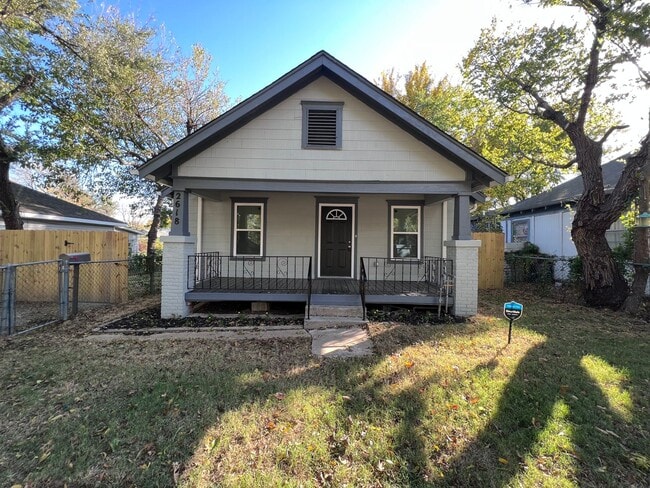 2618 E Admiral Ct in Tulsa, OK - Building Photo - Building Photo