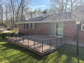 619 Grove Pkwy SE in Marietta, GA - Building Photo - Building Photo